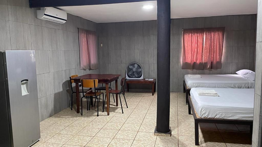 Be My Guest Cabinas Puerto Viejo de Talamanca Bagian luar foto