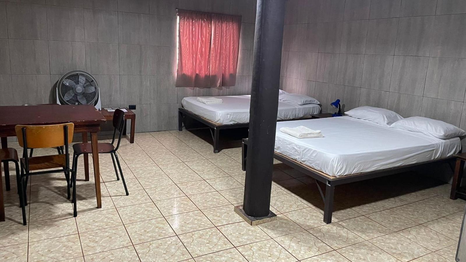 Be My Guest Cabinas Puerto Viejo de Talamanca Bagian luar foto