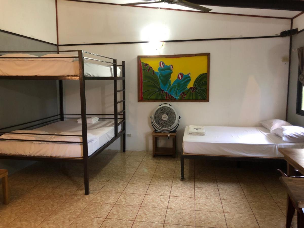 Be My Guest Cabinas Puerto Viejo de Talamanca Bagian luar foto